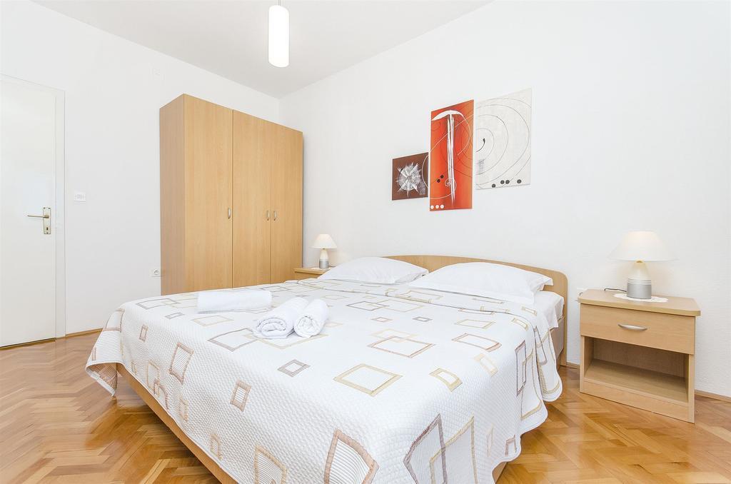 Apartments Kunac Podgora Exterior foto
