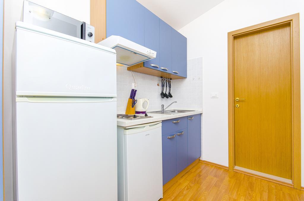 Apartments Kunac Podgora Habitación foto