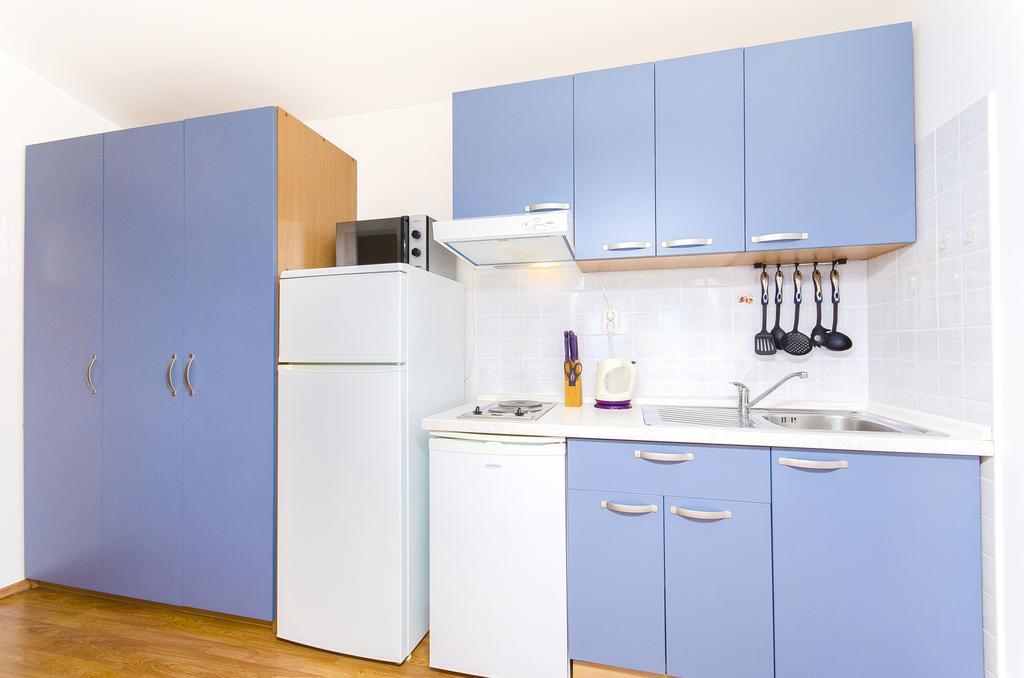 Apartments Kunac Podgora Habitación foto